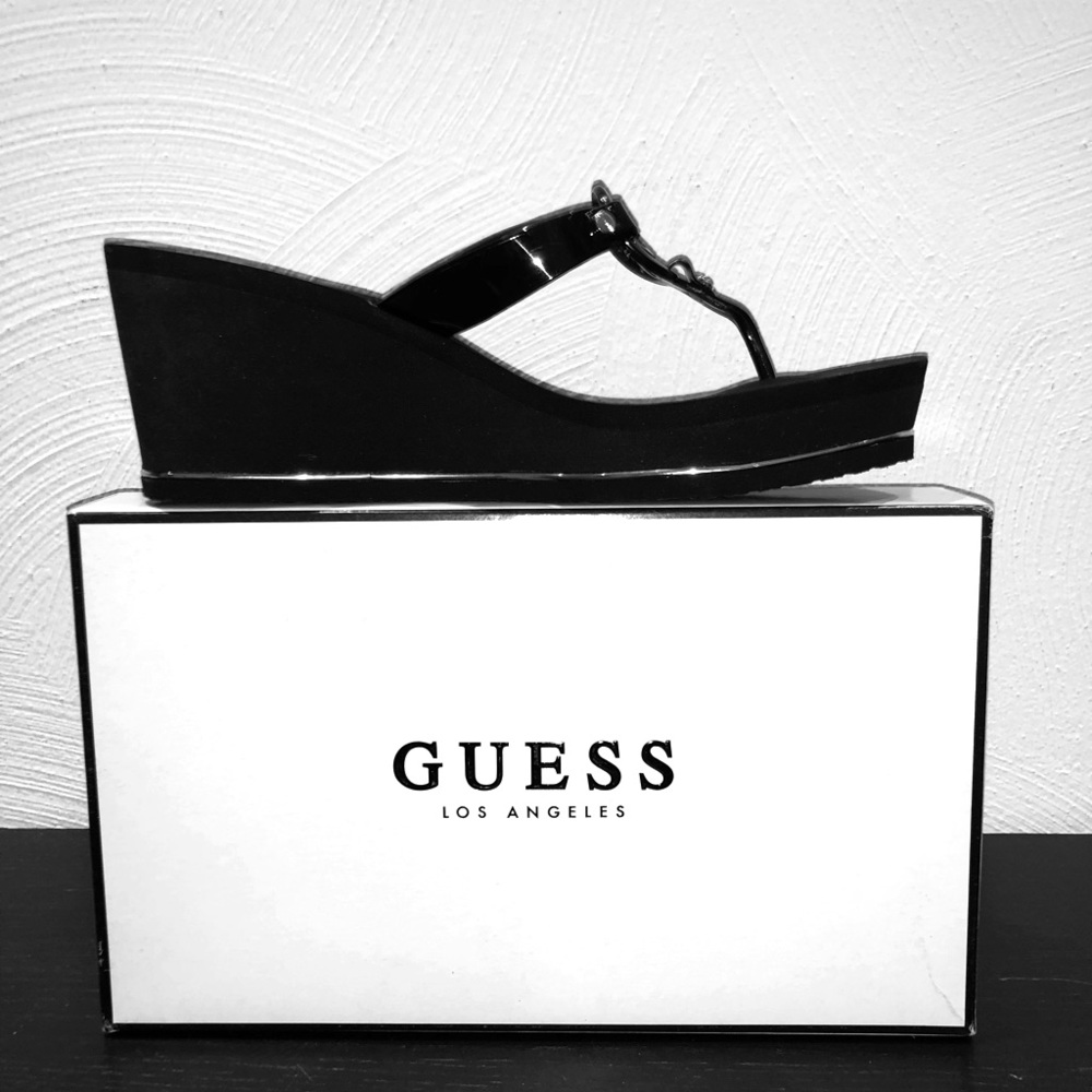 Guess Sandles